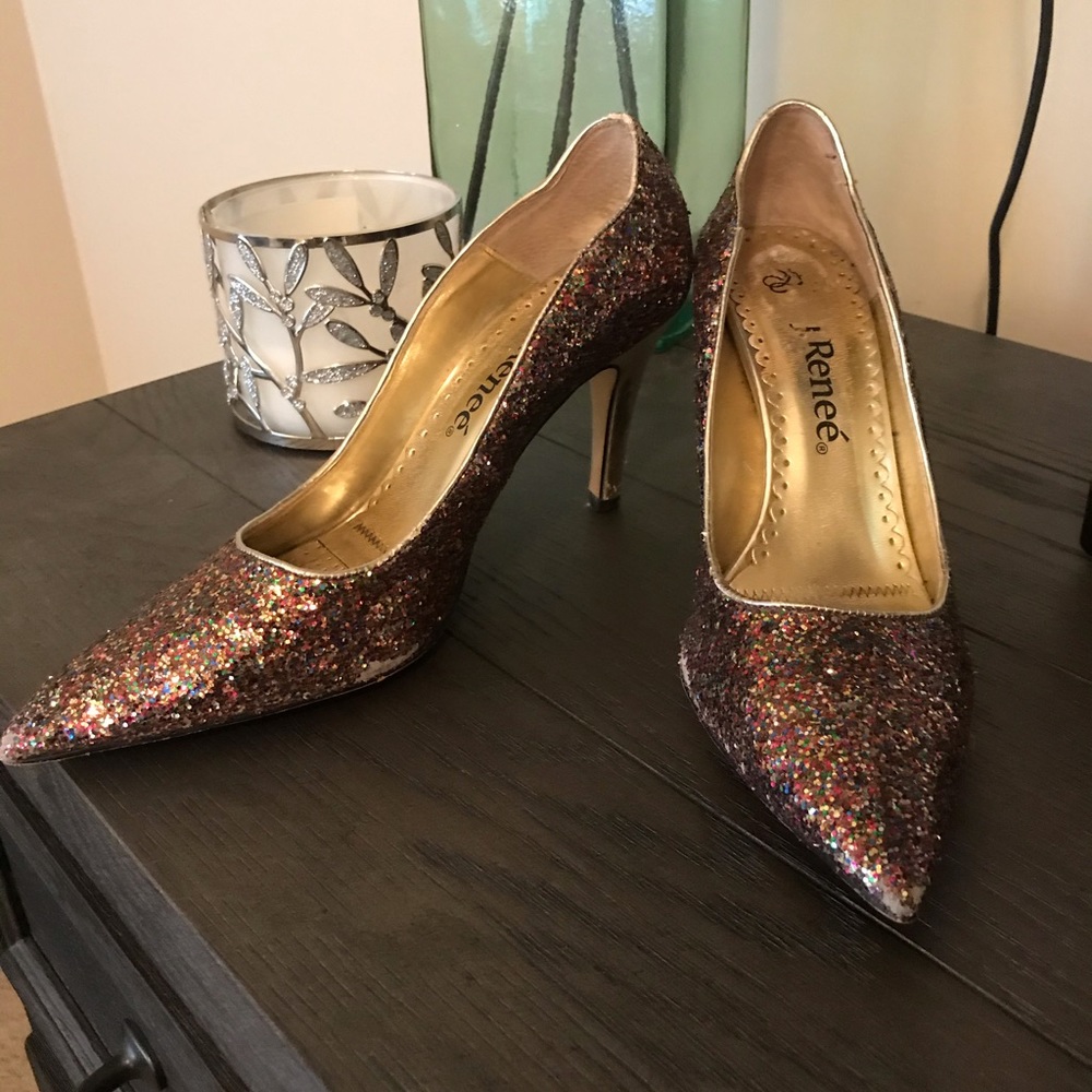Sparkly pointed toe heels